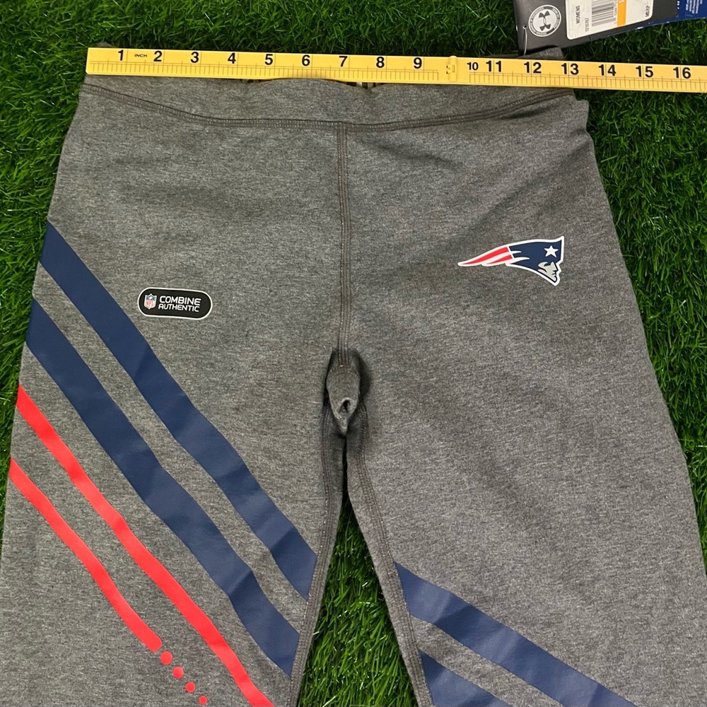 Under Armour NFL New England Patriots Women's HeatGear Ankle Leggings SZ. S - Picture 13 of 15
